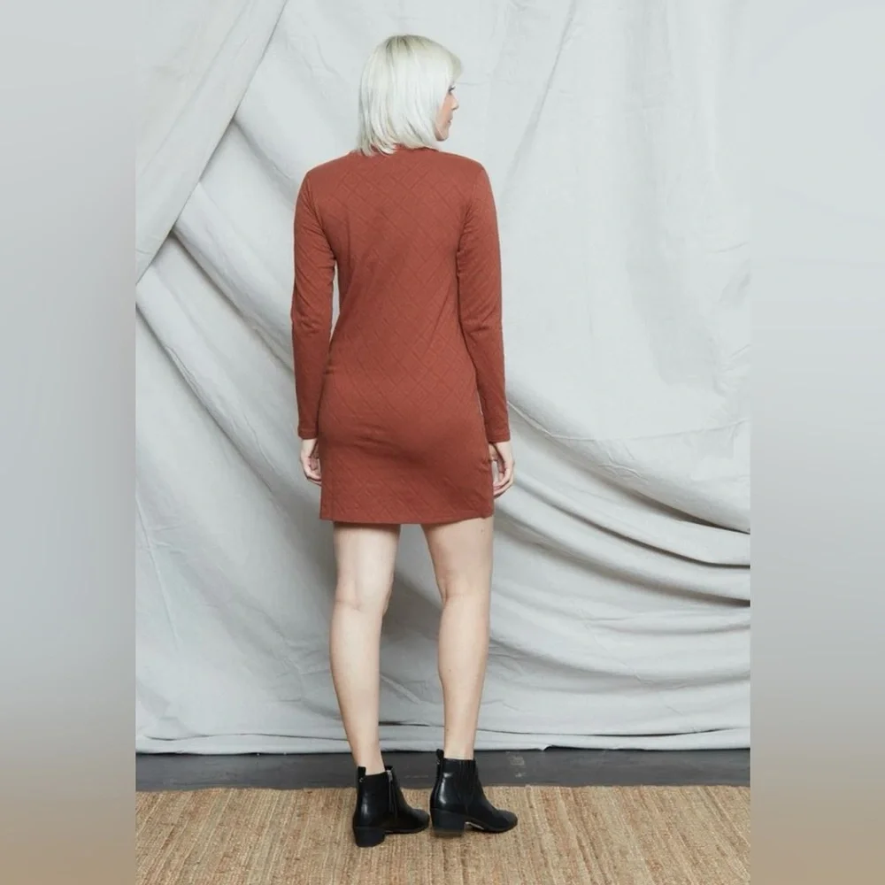 NWT Women’s Valencia Dress size medium - Picture 3 of 4